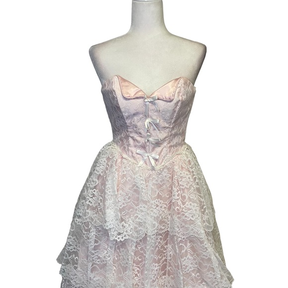 Vintage Flirtations Alfred Angelo Pink Cream Lace Strapless Dress Gloves - Picture 3 of 10